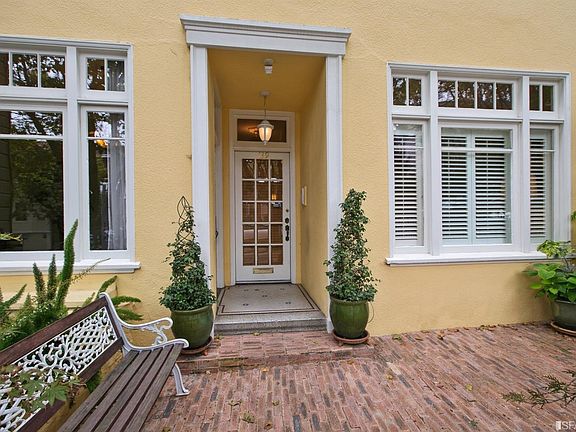3rd image of 139 Henry St