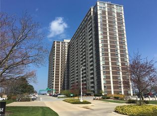 12900 Lake Ave APT 120, Lakewood, OH 44107
