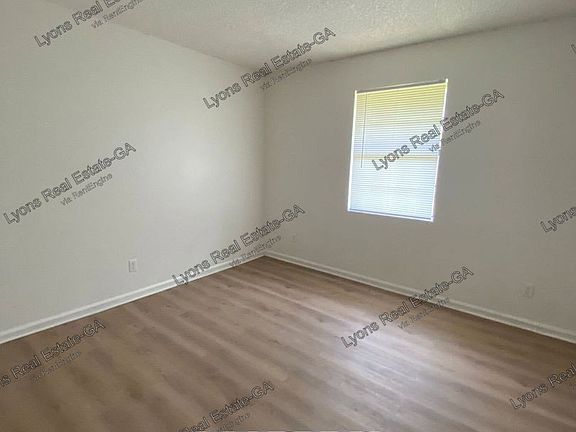 5th image of 1028 S Gordon Ave