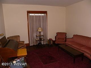 4th image of 837 Main St