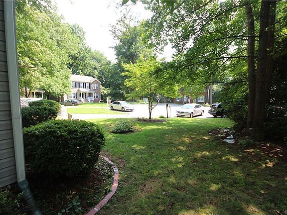 4th image of 3950 River Bluffs Pl