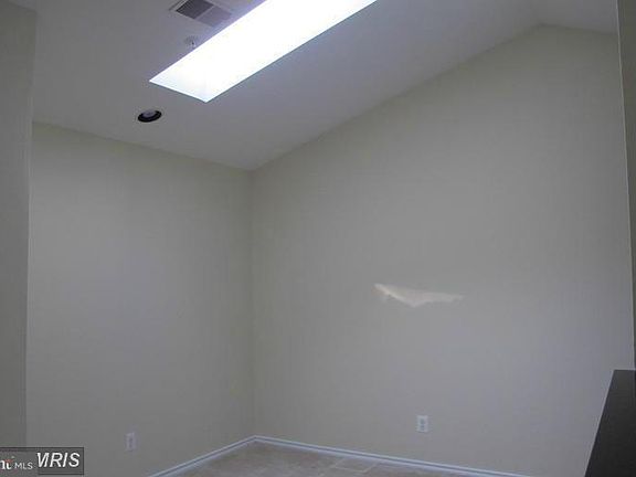 5th image of 9901 Boysenberry Way APT 240