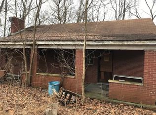 239 Fairview Dr, Lower Burrell, PA 15068