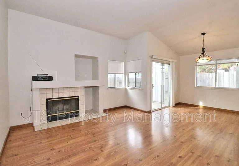 3549 Pine Hollow Way — Photo 7