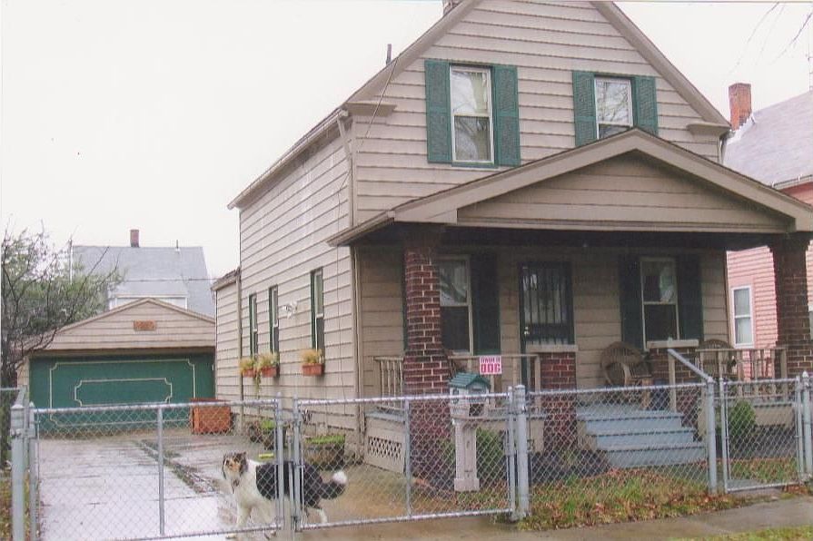 1st image of 3851 W 42nd St