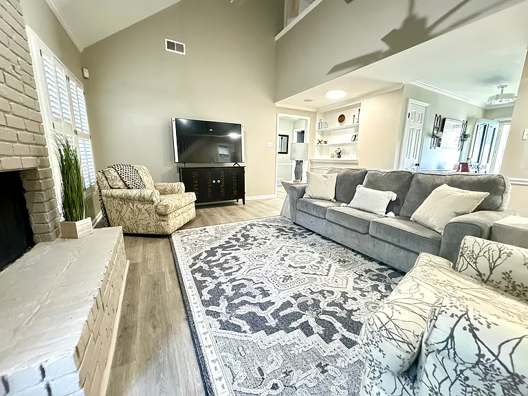 1622 Hunters Rest Ln — Photo 8