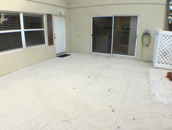 2nd image of 4 Amherst Ct APT D