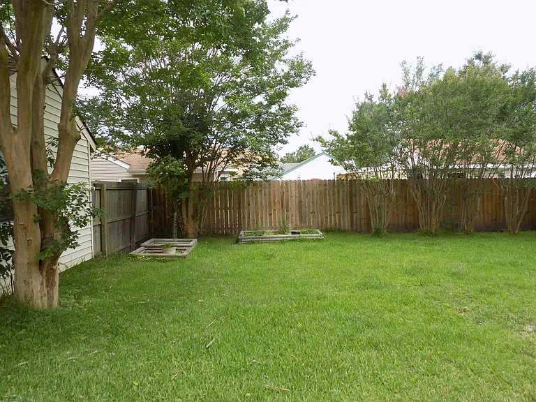 2640 Au Sable Pl — Photo 13