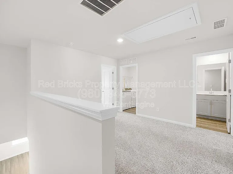 5543 Worrell Way — Photo 10
