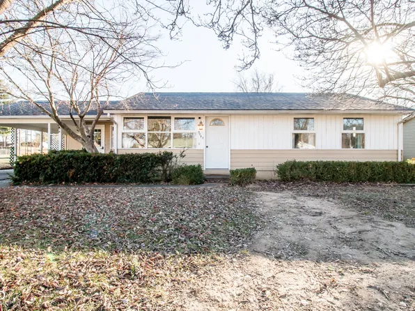 3045 31st St, Columbus, IN 47203
