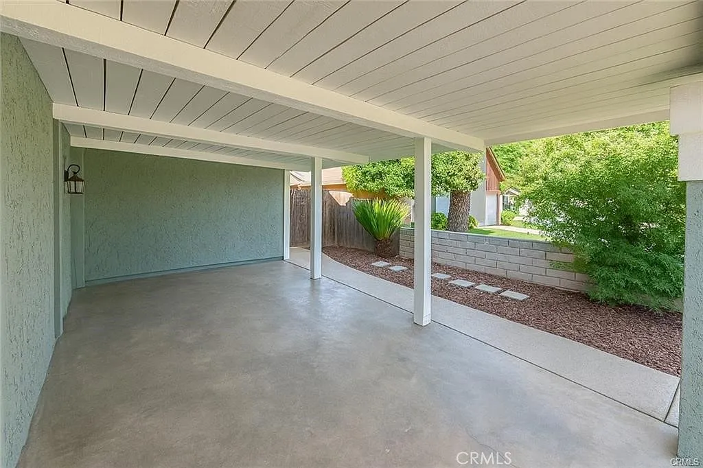 2 bed, 1000 sqft, $2,800 — Photo 3