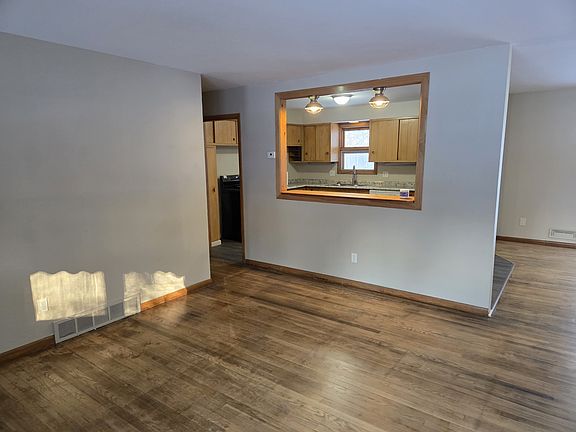 4th image of 2116 Hollylane Dr