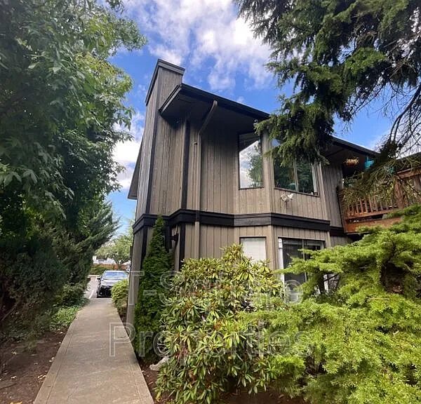7125 Rainier Dr #1 — Photo 16