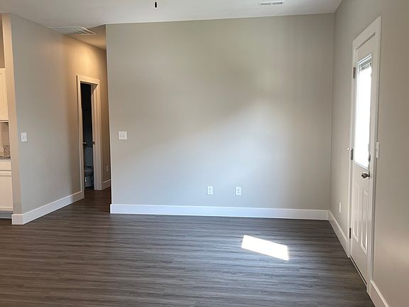 2nd image of 5232 N Cypress St