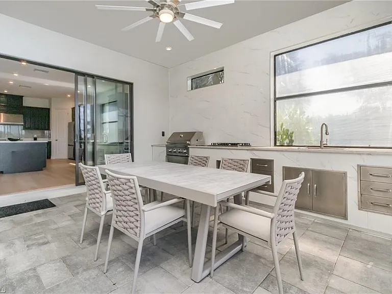 11110 Canal Grande Dr — Photo 21