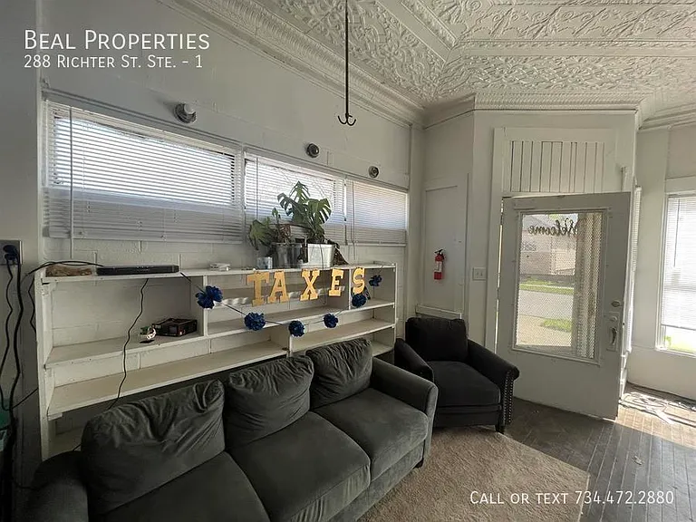 288 Richter St #1 — Photo 5