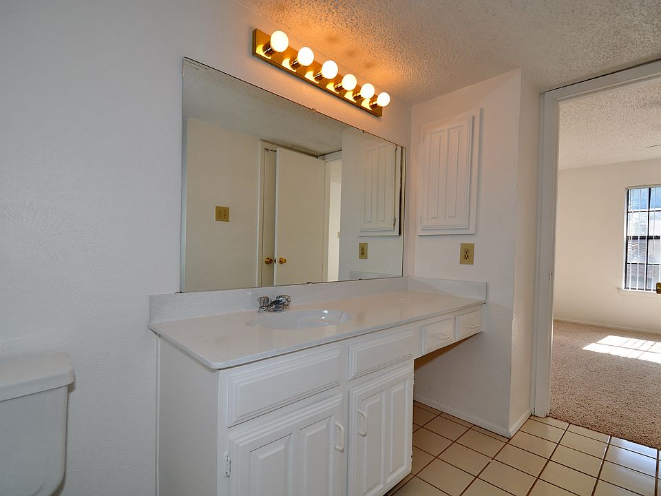 Lakehill Townhomes 2610 Lakehill Ln Carrollton TX Zillow