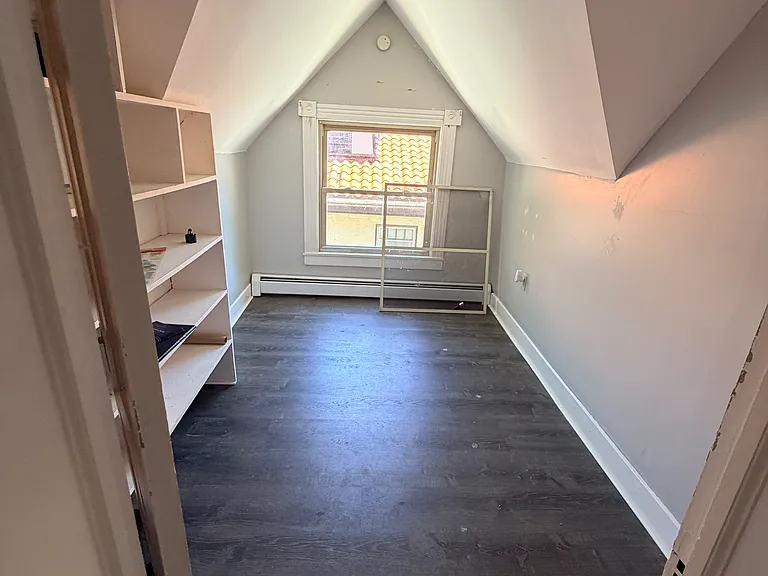 22 Sheldon St — Photo 20