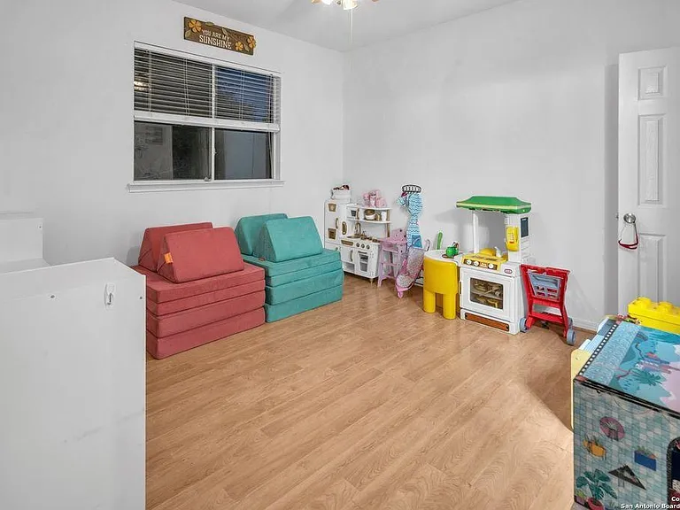 26022 Cuyahoga Cir — Photo 20