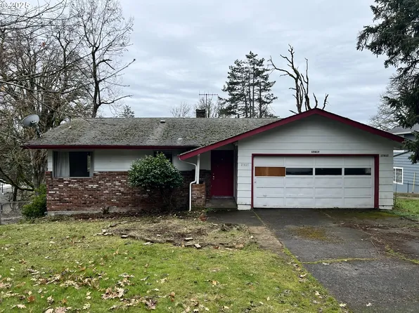 17817 Oatfield Rd, Gladstone, OR 97027