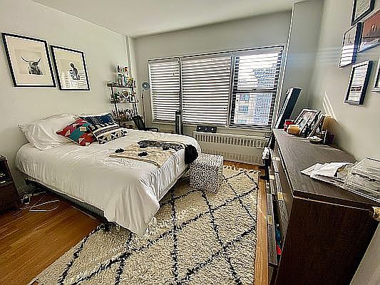 4th image of 333 E 34th St #17H