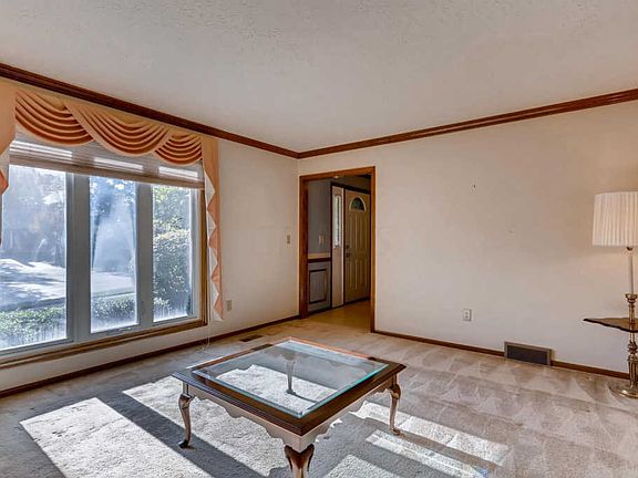 5th image of 2054 Olde Sawmill Blvd