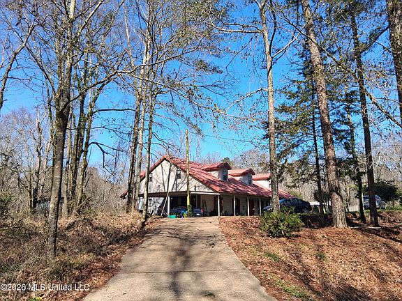 3rd image of 4051 Rhymes Rd