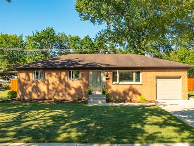 16 Audrey Ln, Mount Prospect, IL, 60056