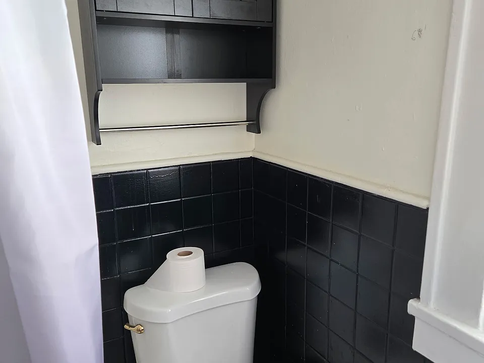 495 Webster Ave #1