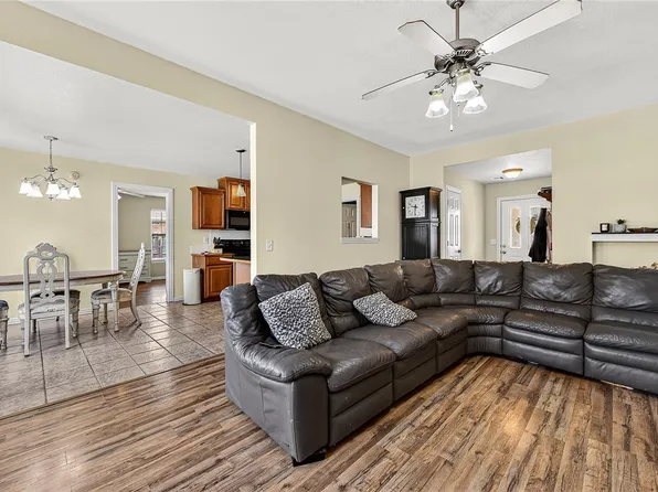 551 Steepro Dr, Centerton, AR 72719