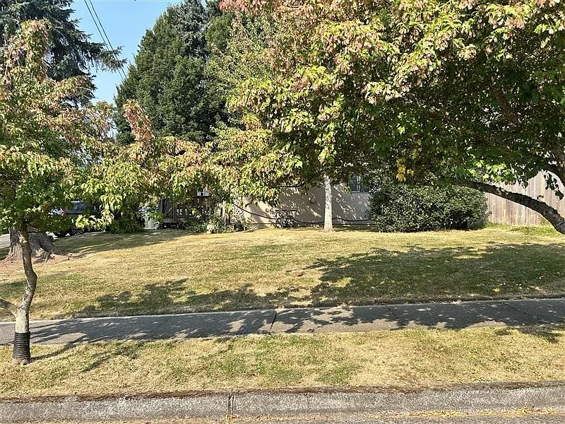 2 bed, $1,600 — Photo 2