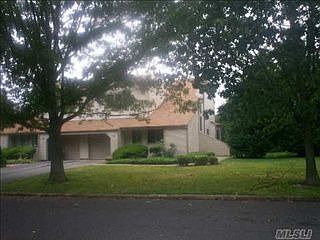 1st image of 17 Lakeridge Dr
