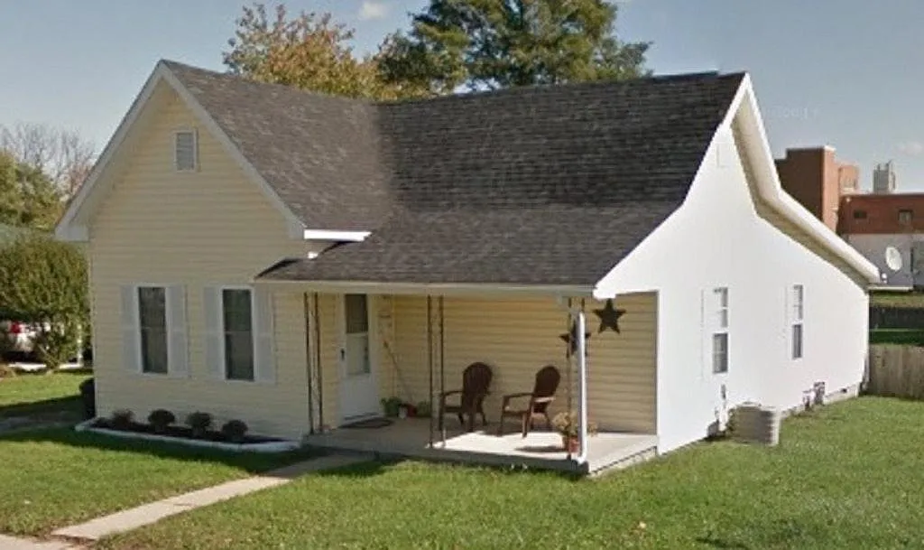 3 bed, 1331 sqft, $1,800 — Photo 1