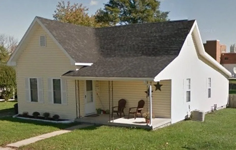 1102 N Anderson St