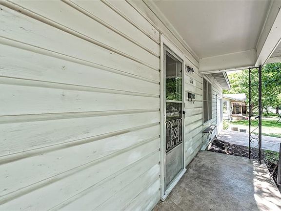 3rd image of 615 S Avenue M