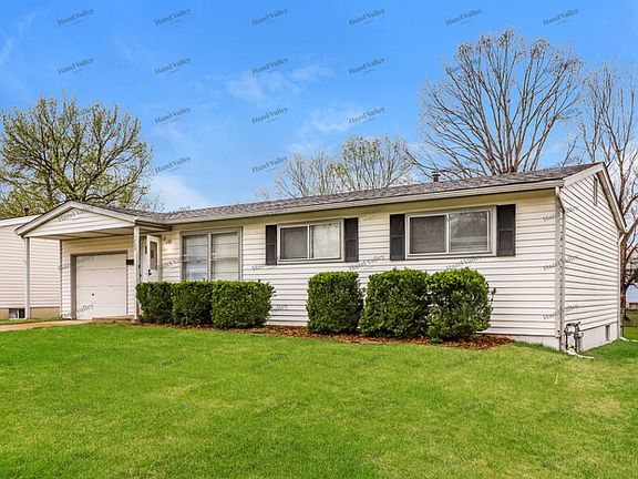 3rd image of 1725 Queens Dr