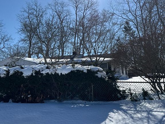 2nd image of 65 Errol Rd