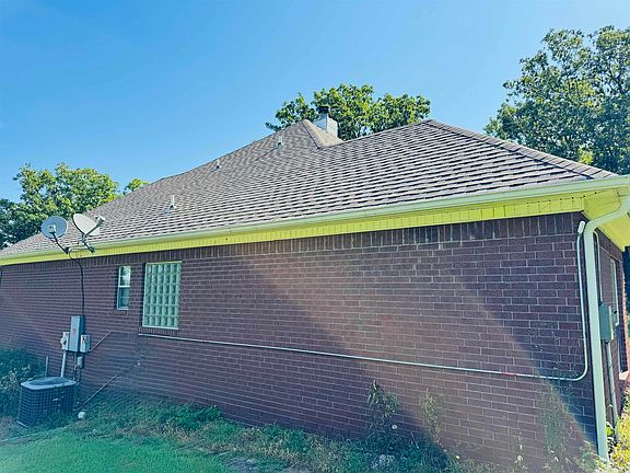 4th image of 29 Amber Oaks Dr