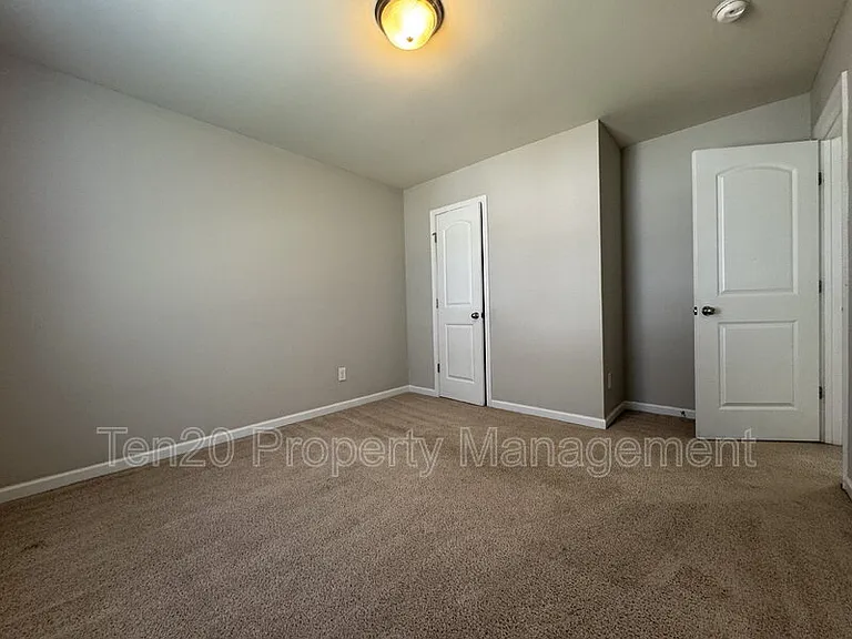 753 Compass Trl — Photo 18