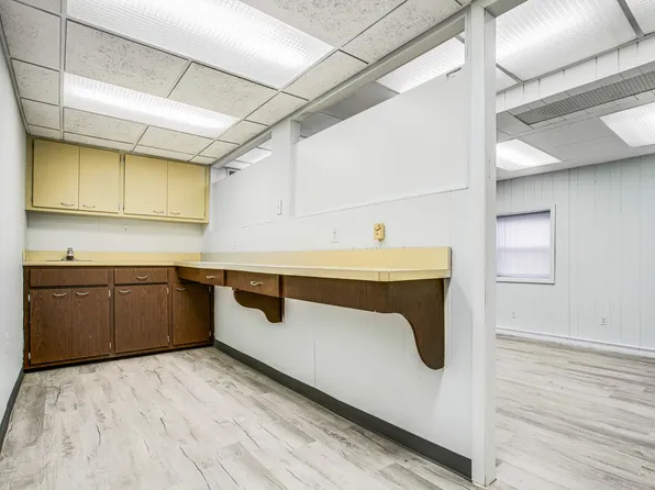 8301 4th Avenue image 5 of 18