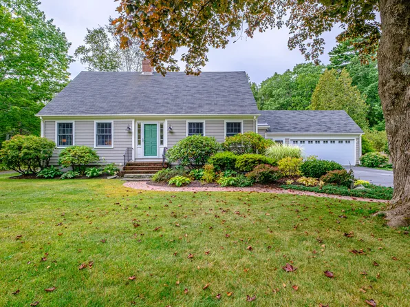 9 Wildwood Boulevard, Cumberland, ME 04110