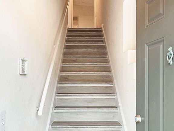 2nd image of 10075 Gate Pkwy N APT 1112