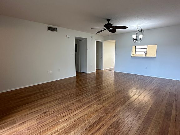 2nd image of 2531 Bayshore Gardens Pkwy APT 30
