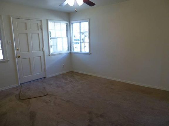 4th image of 1334 N Orchard Dr