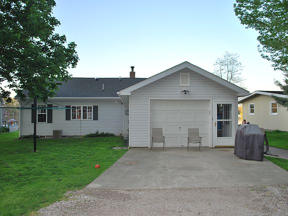 2nd image of 801 W 21st St