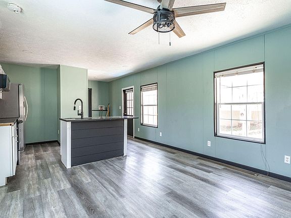 5th image of 4012 Oak Road