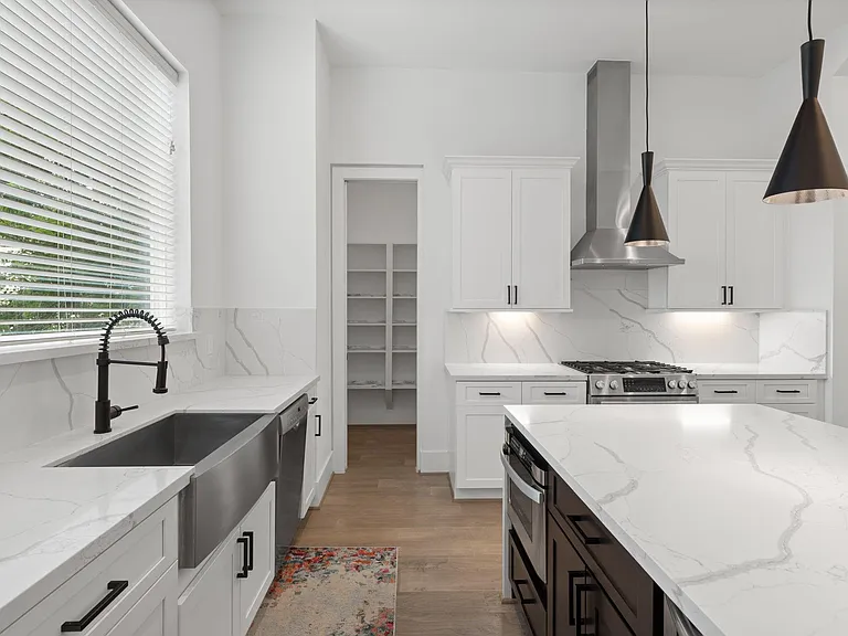 6010 Truro St #C — Photo 13