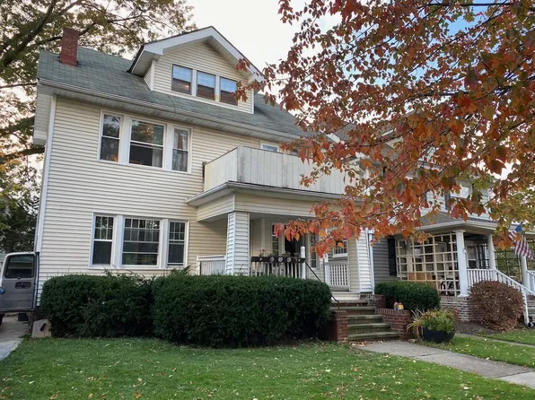1556 Parkwood Rd Unit 3, Lakewood, OH 44107