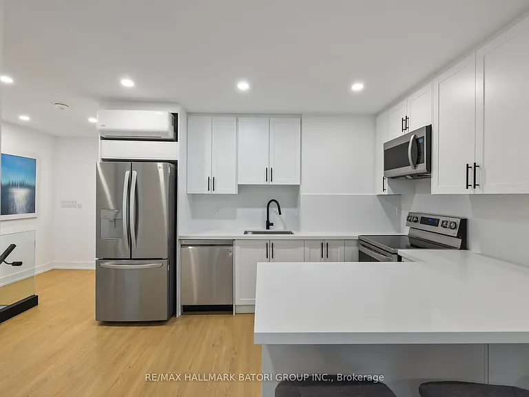 357 Eglinton Ave W #A — Photo 6