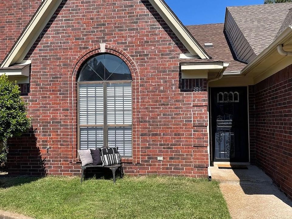 Front of Townhouse with Security Door